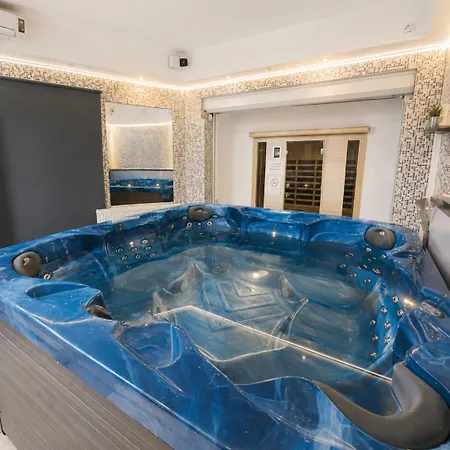 X With Private Jacuzzi And Sauna Villa